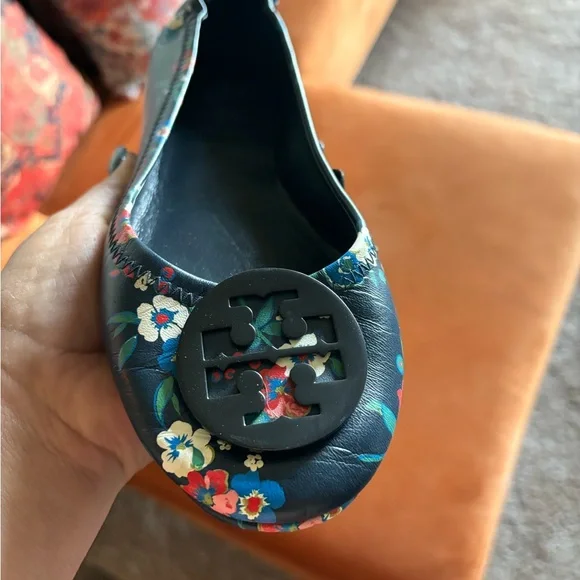 Tory Burch Floral & Navy Blue Minnie Ballet Flats with Logo!! - Picture 3 of 7